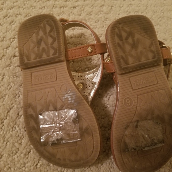 Michael Kors toddler sandals - Picture 2 of 2